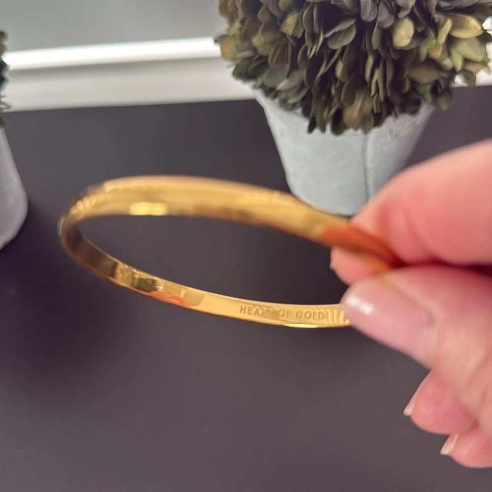 Kate Spade  NWOT Heart Of Gold Idiom Bangle - Picture 9 of 10